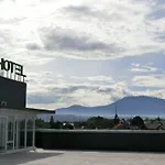 Izi Hotels