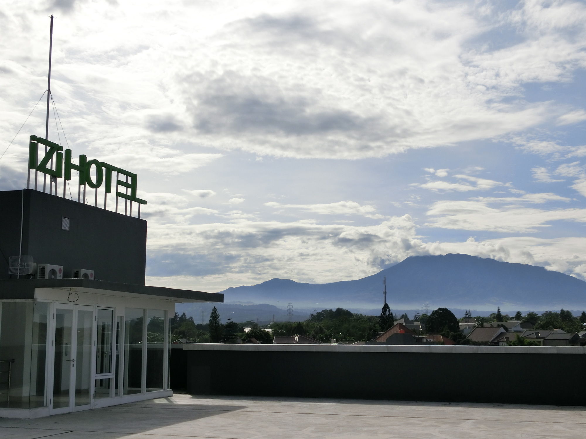 Hotel Izi