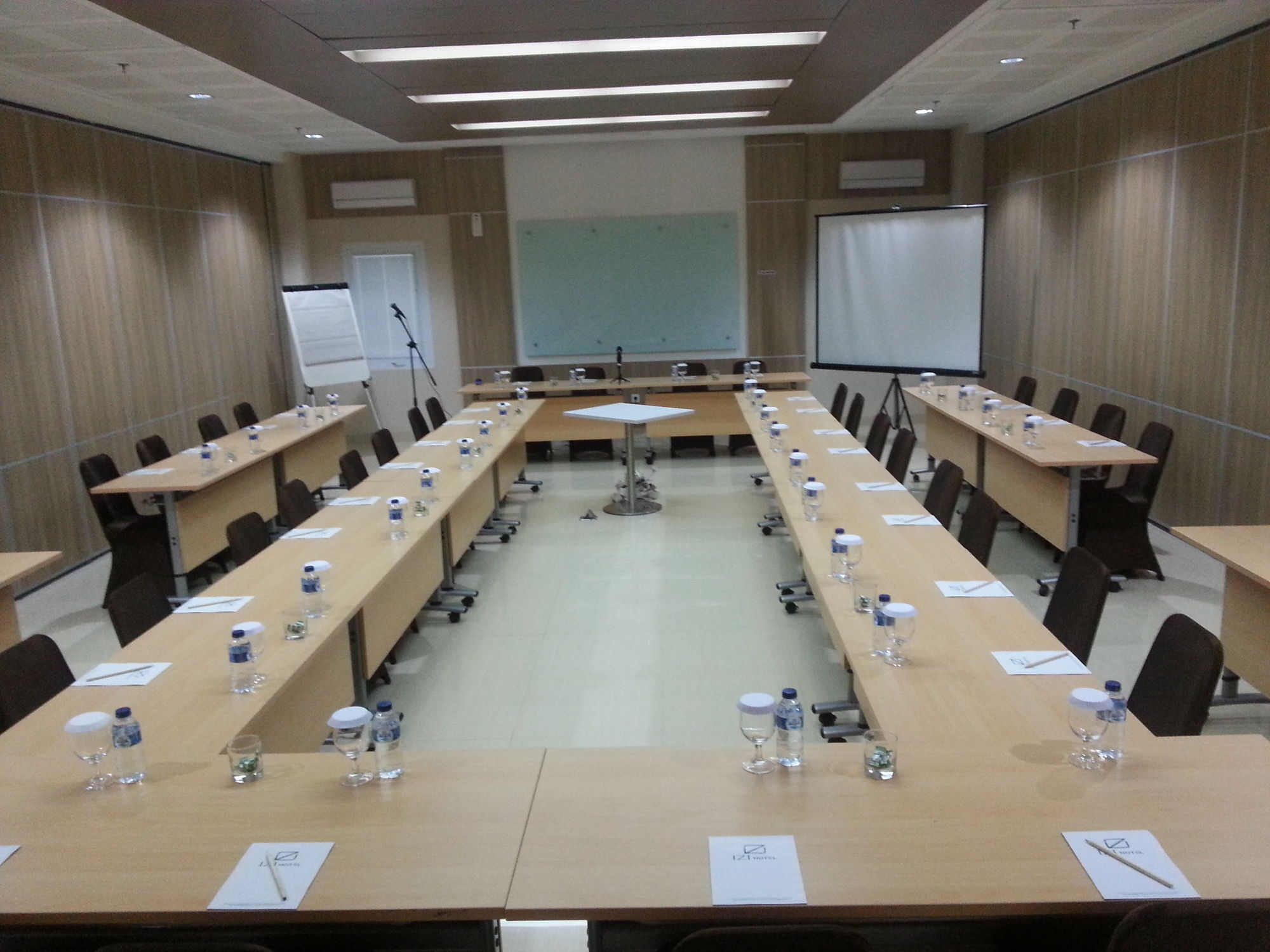 Izi Hotel Bogor